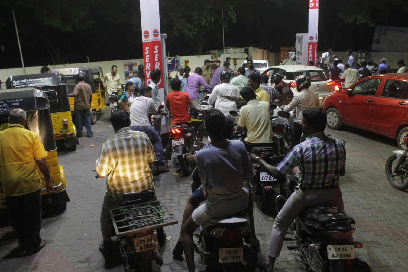 Tamil Nadu Fuel Supply: Merchants Deny Panic-Driven Scarcity