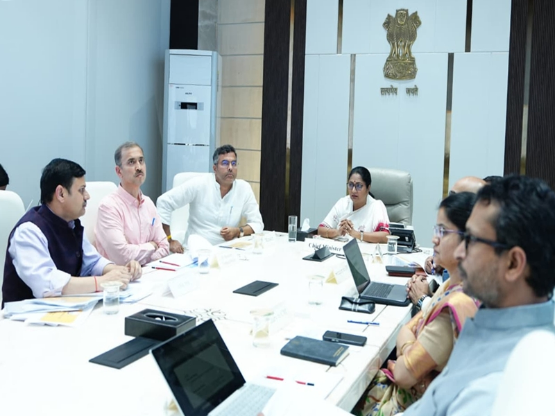 Delhi Government Denies Shortages, Targets Black Markets.webp