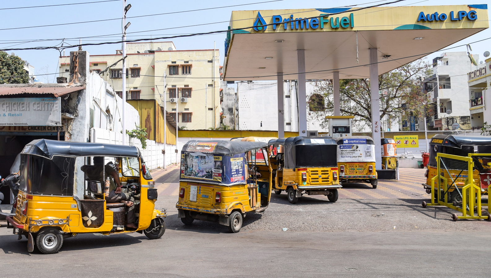 LPG Supply Review: Telangana Government Meets with Oil Companies.webp