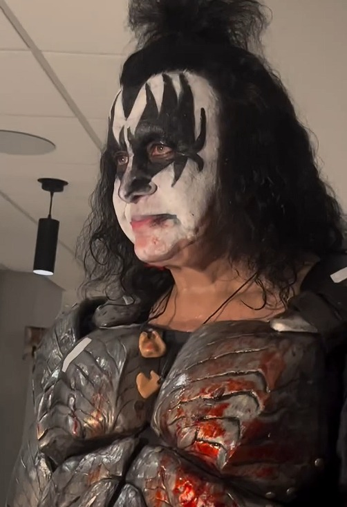 Rocker Gene Simmons Criticizes Celebrity Political Statements.webp