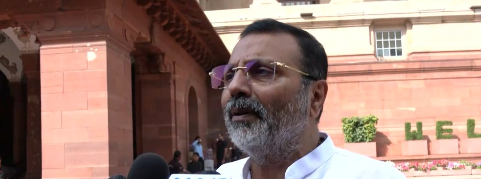 Dubey Challenges Congress on National Project Implementation.webp