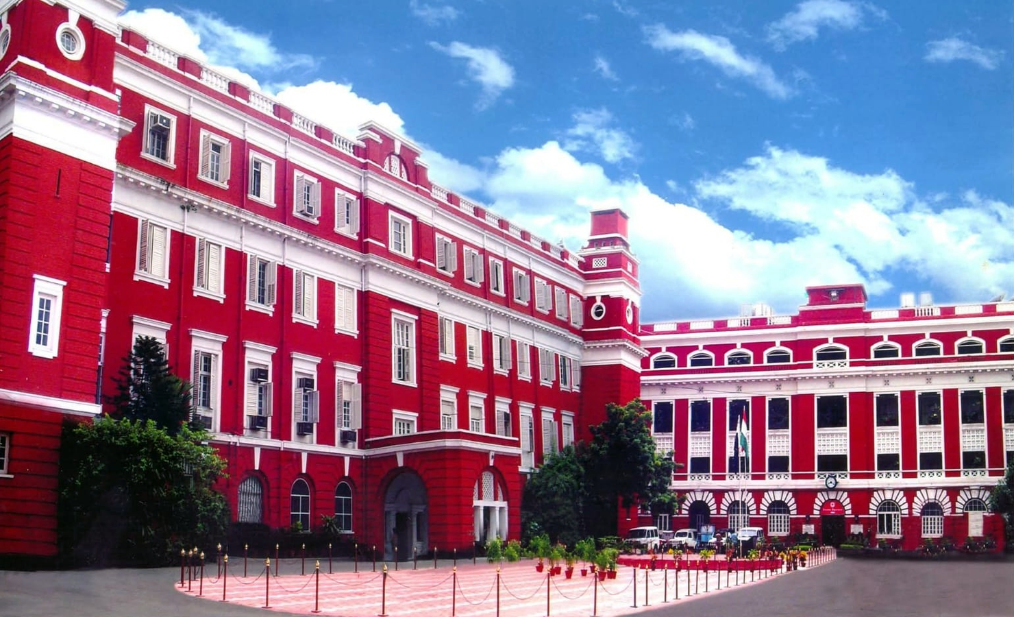 Kolkata Police Warns of Online Forgery Tied to LPG Concerns.webp