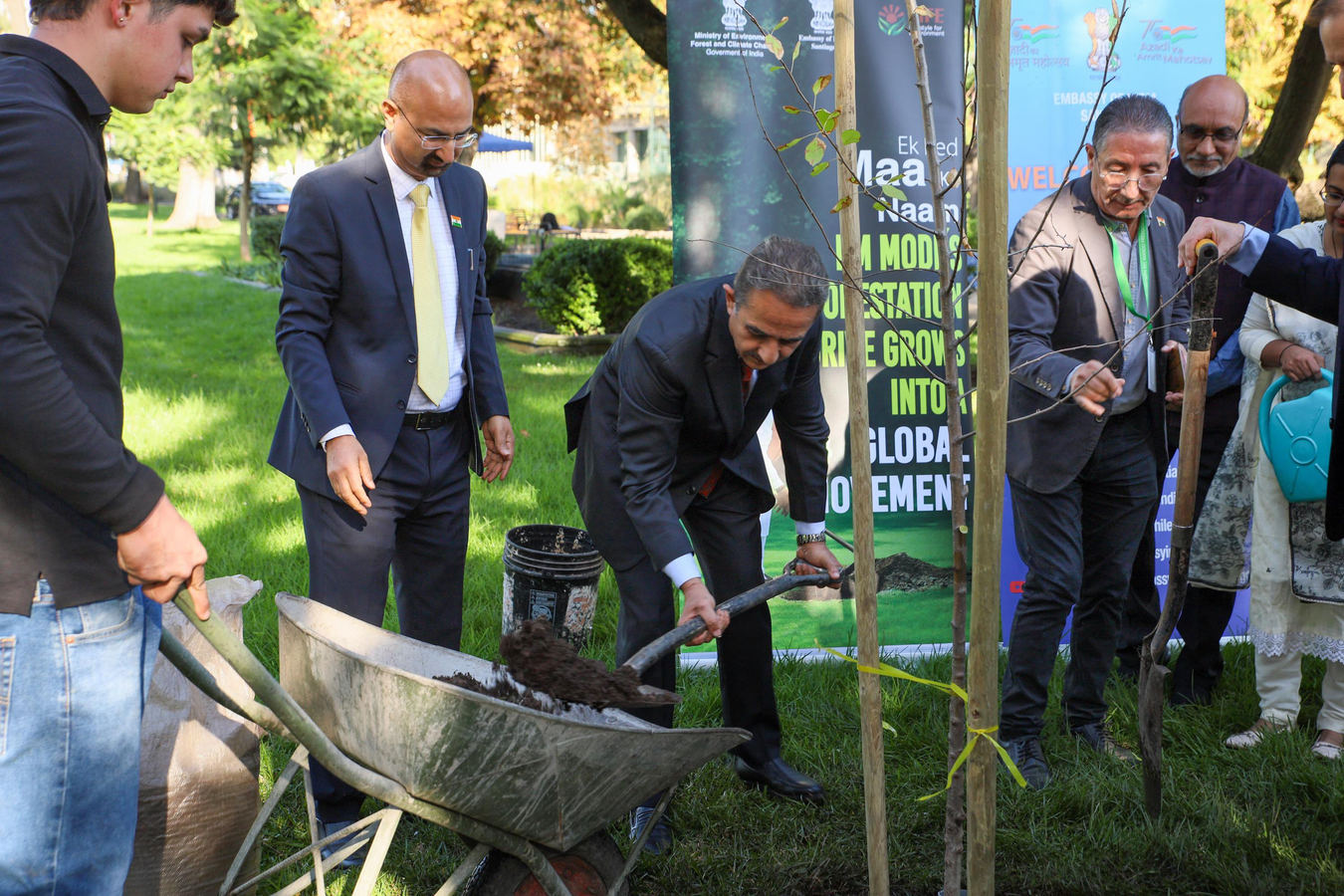 India Strengthens Partnership with Chile Through Diplomatic Visits.webp