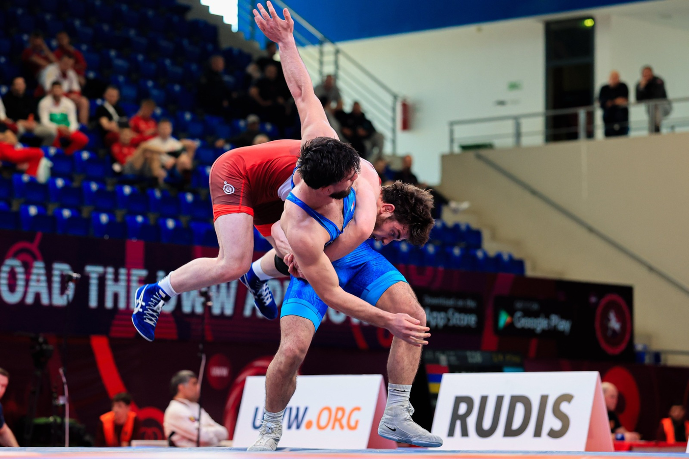 Russian Wrestler's Viral Technique: 'Fake the Legs' for a Game-Changing Score.webp