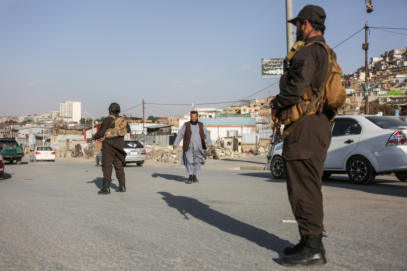 Afghanistan-Pakistan Tensions Escalate Amidst Airstrikes.webp