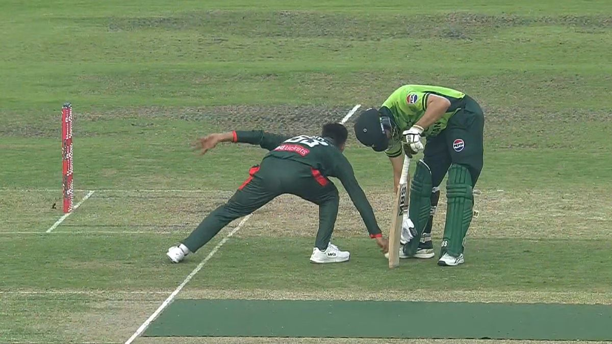 Agha Run Out: A Bizarre Dismissal in Pakistan vs. Bangladesh ODI.webp