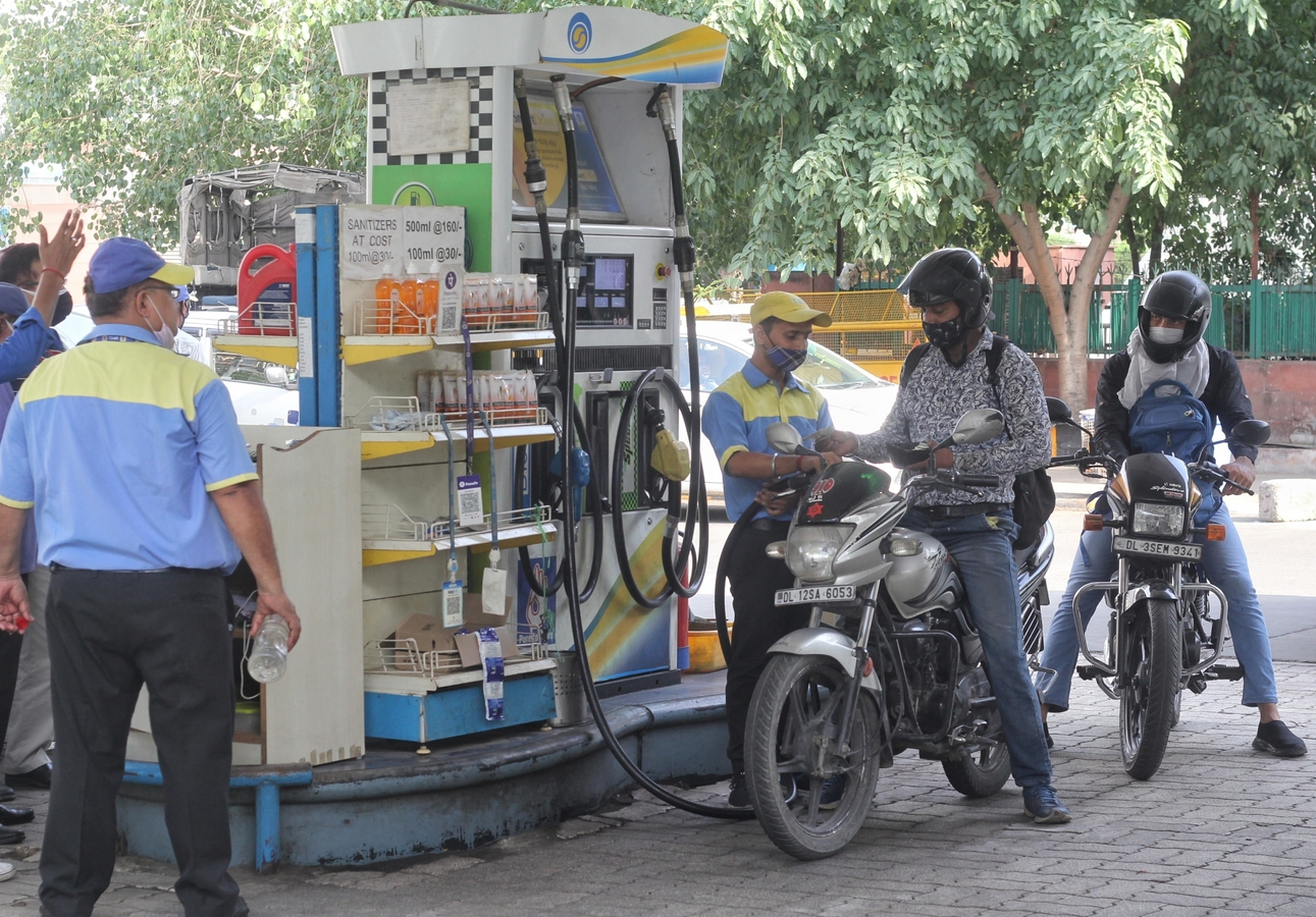 Government Urges Calm as Fuel Supplies Remain Stable.webp