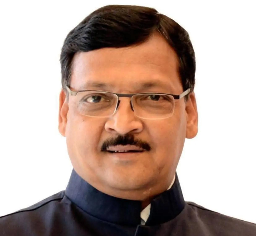 Gujarat's Water Conservation Strategy: Projects Surge to 2.75 Lakh.webp