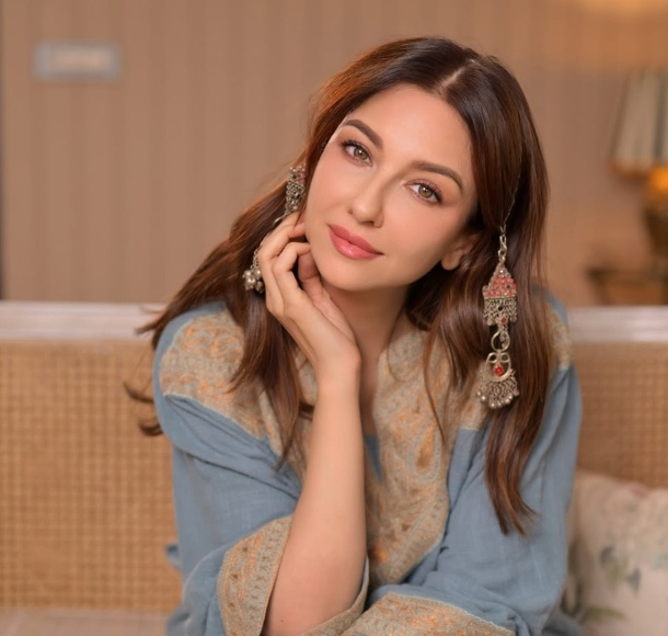 Actress Saumya Tandon Expresses Deep Affection for Indian Street Food.webp Actress Saumya Tandon Expresses Deep Affection for Indian Street Food.webp