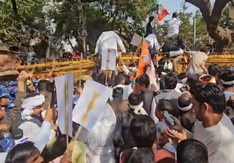 UP Assembly Protest: Congress Workers Detained During MGNREGA Demonstration