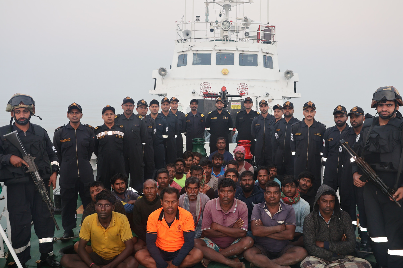 Coast Guard Apprehends Bangladeshi Fishing Boat in Bay of Bengal.webp