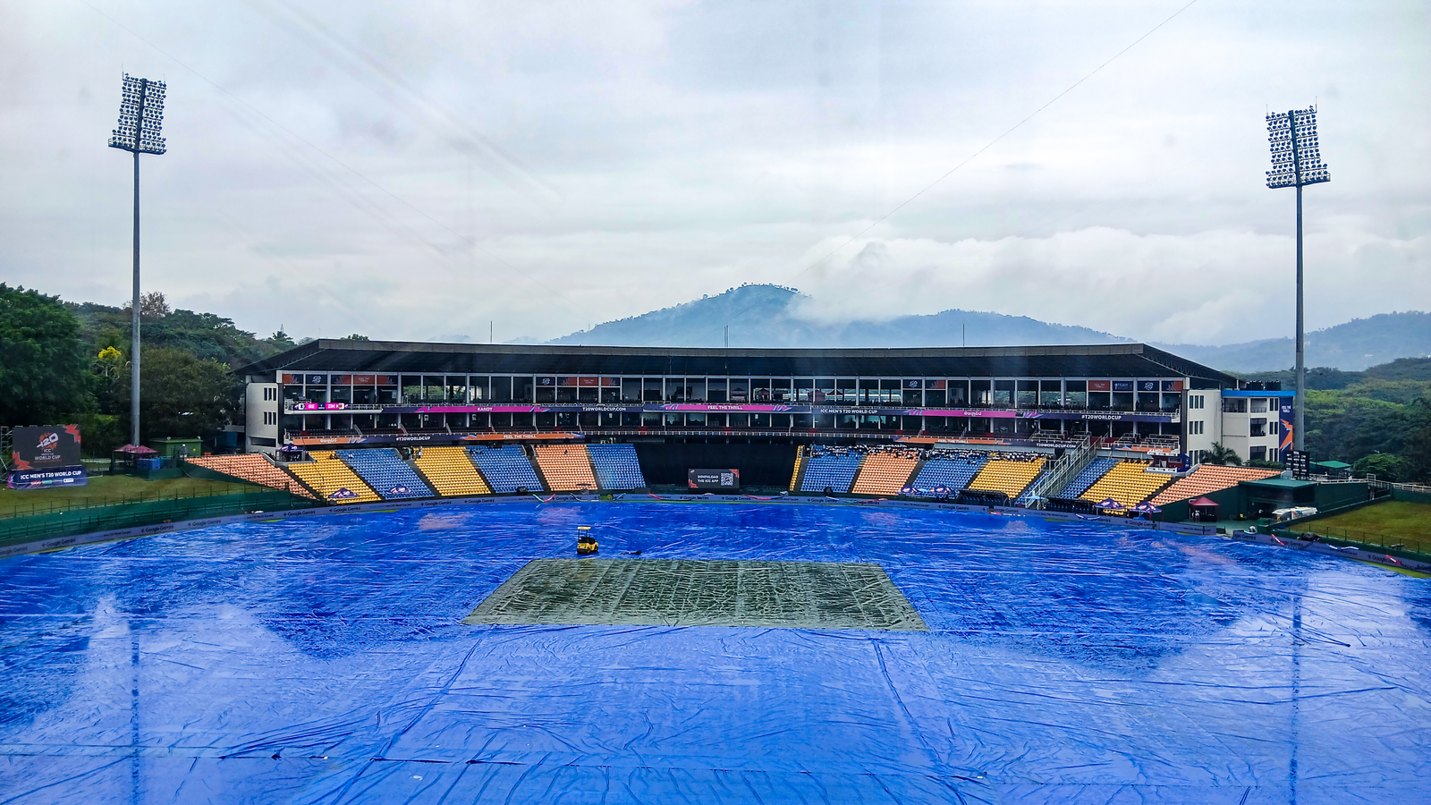 T20 World Cup: Rain Threatens Zimbabwe's Super 8 Bid.webp