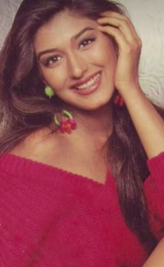Nostalgia for a Simpler Time: Sonali Bendre's 90s Photos.webp Nostalgia for a Simpler Time: Sonali Bendre's 90s Photos.webp