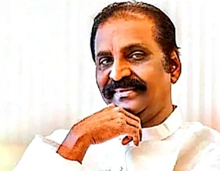 Tamil Poet Vairamuthu Receives India's Highest Literary Honor.webp