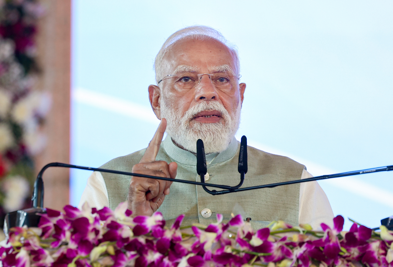 Bengal Rally: PM Targets TMC, Promises Change for Women and Young Voters.webp