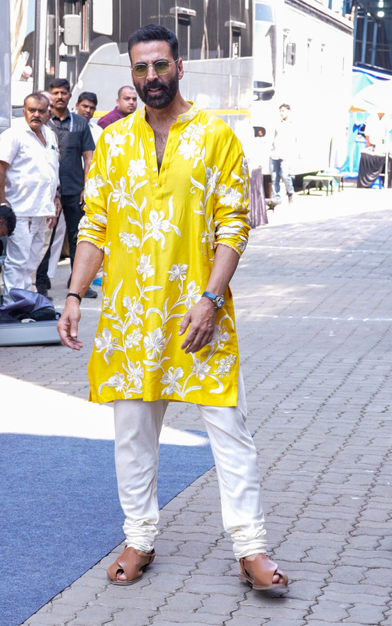 ‘Golmaal 5’ Cast Reunites: Ajay Devgn, Akshay Kumar, and More.webp