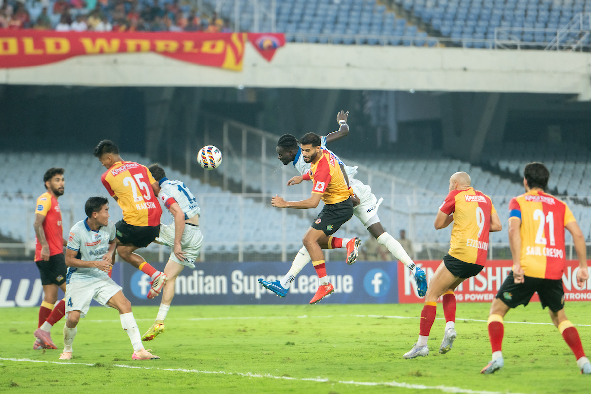 Kerala Blasters Draw East Bengal in Dramatic Finish.webp