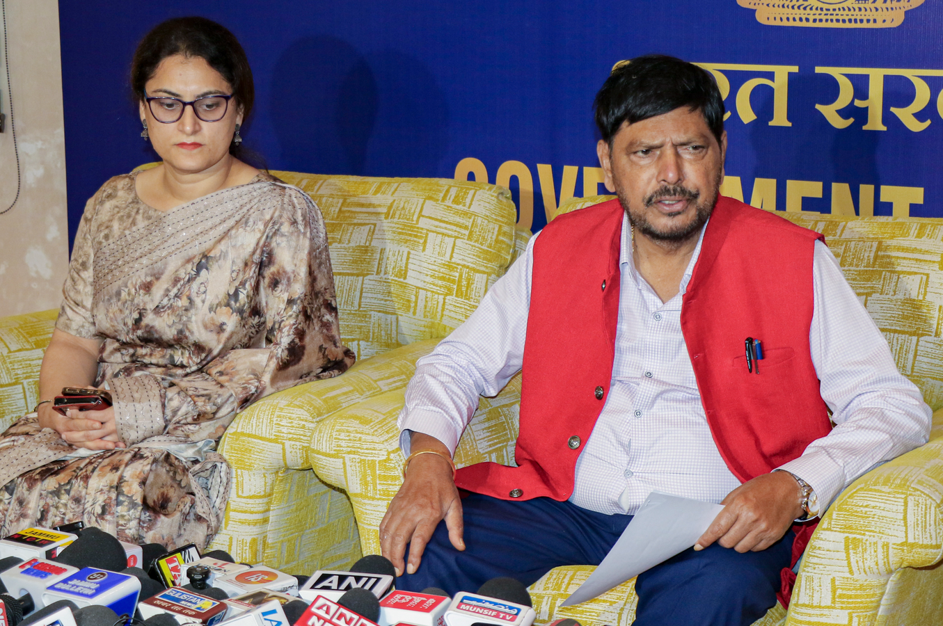Athawale Appeals to Naxalites for Mainstream Entry.webp