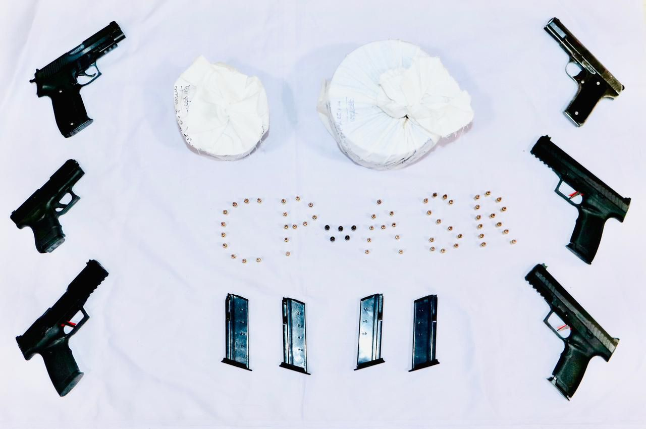 Arms and Heroin Seizures Reveal Cross-Border Smuggling Links.webp