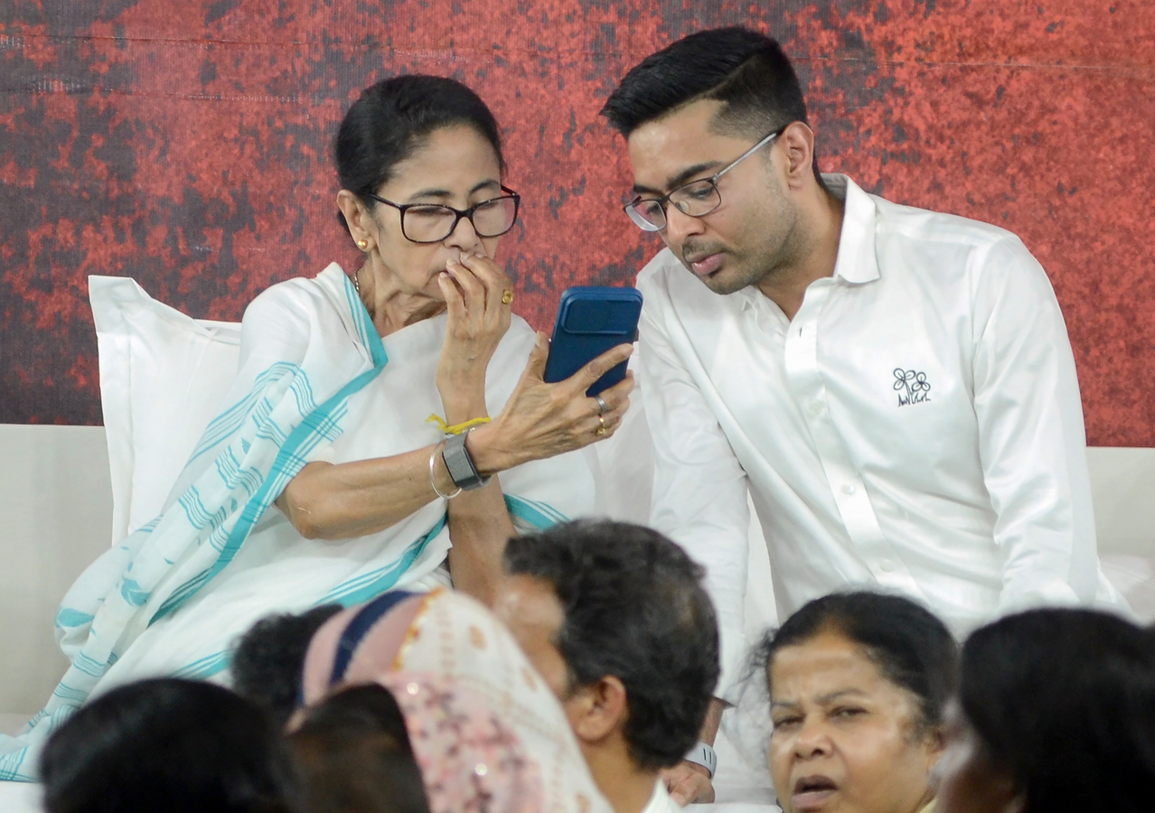 Bengal Assembly Polls: Violence, Policy Shifts, and Voter Concerns.webp Bengal Assembly Polls: Violence, Policy Shifts, and Voter Concerns.webp