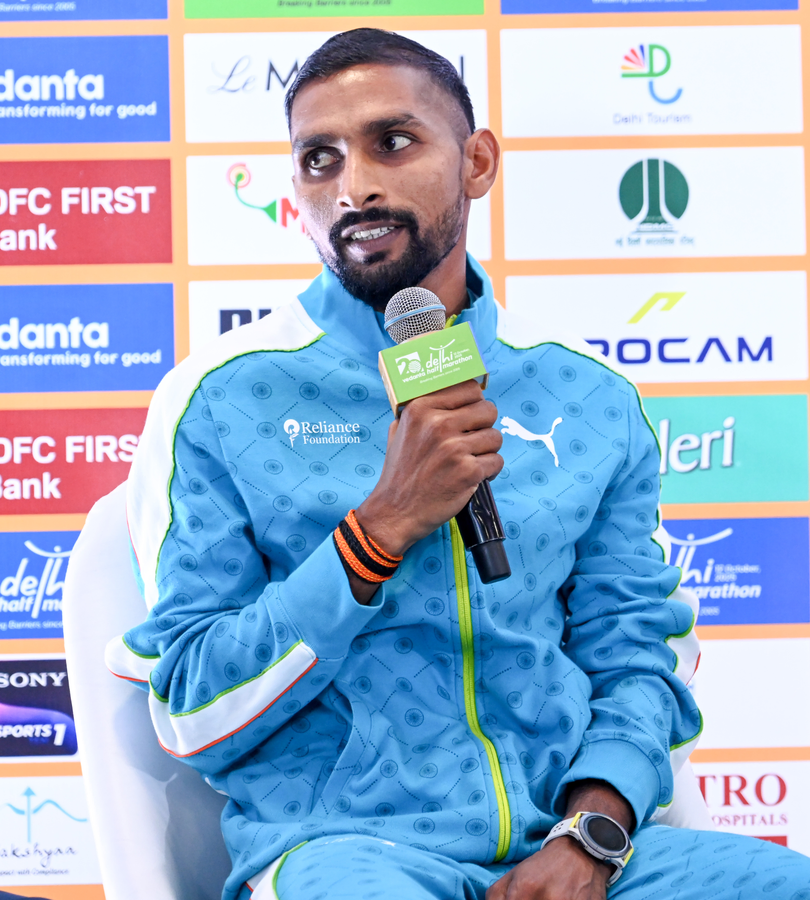 Indian Runner Breaks Record in New York City Half Marathon.webp