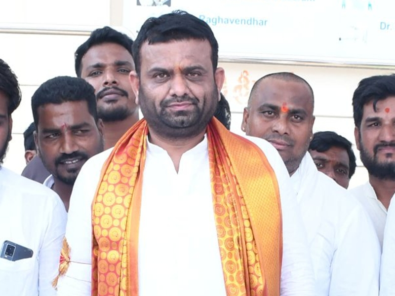 Hyderabad Farmhouse Raid: Accused in Custody.webp