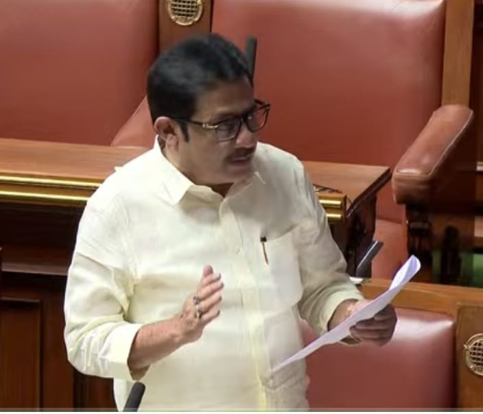 Karnataka Waqf Board: No Interference with Temples or Schools.webp Karnataka Waqf Board: No Interference with Temples or Schools.webp