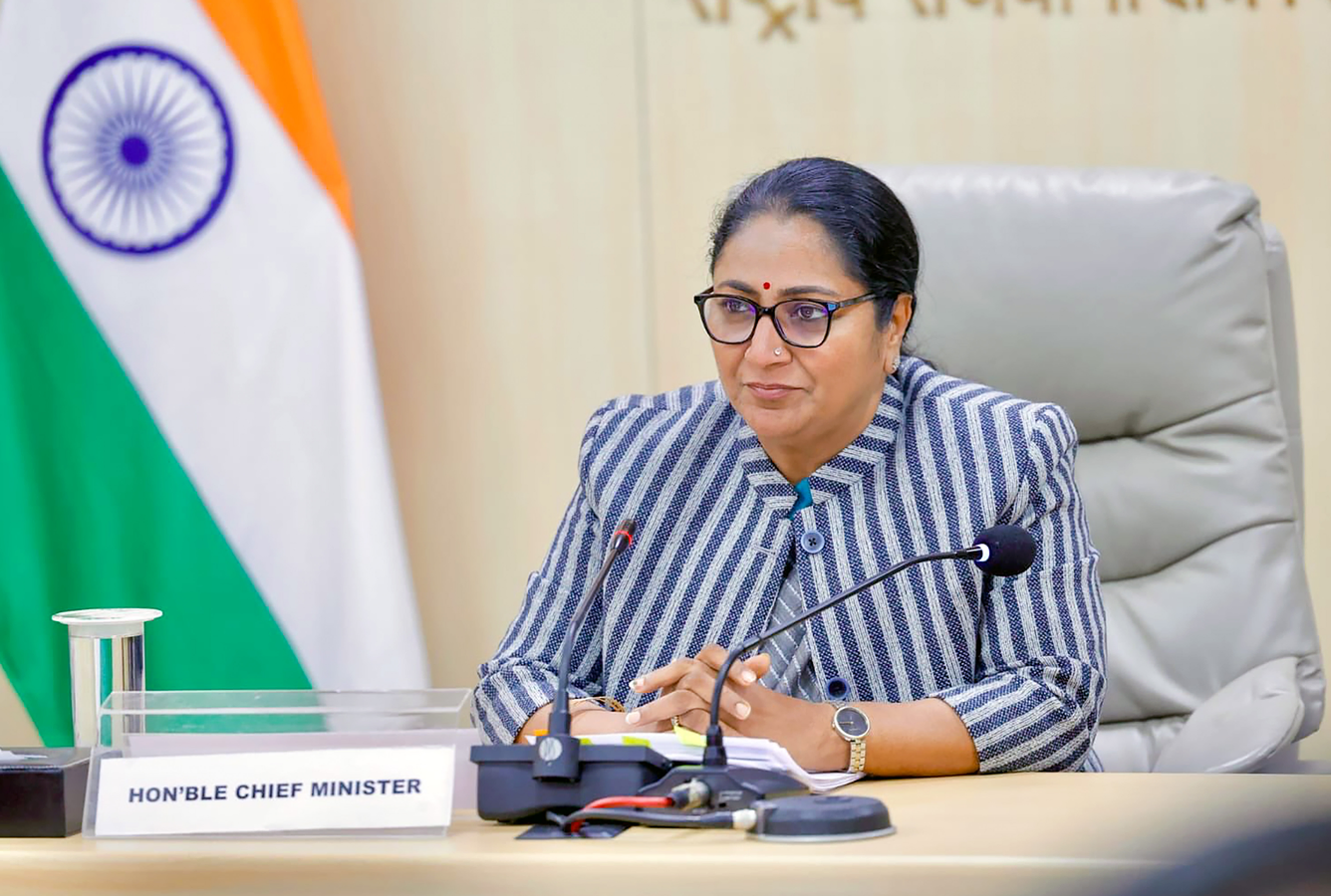 Inclusive Mobility: Delhi Grants Free Bus Travel to Transgender Community.webp