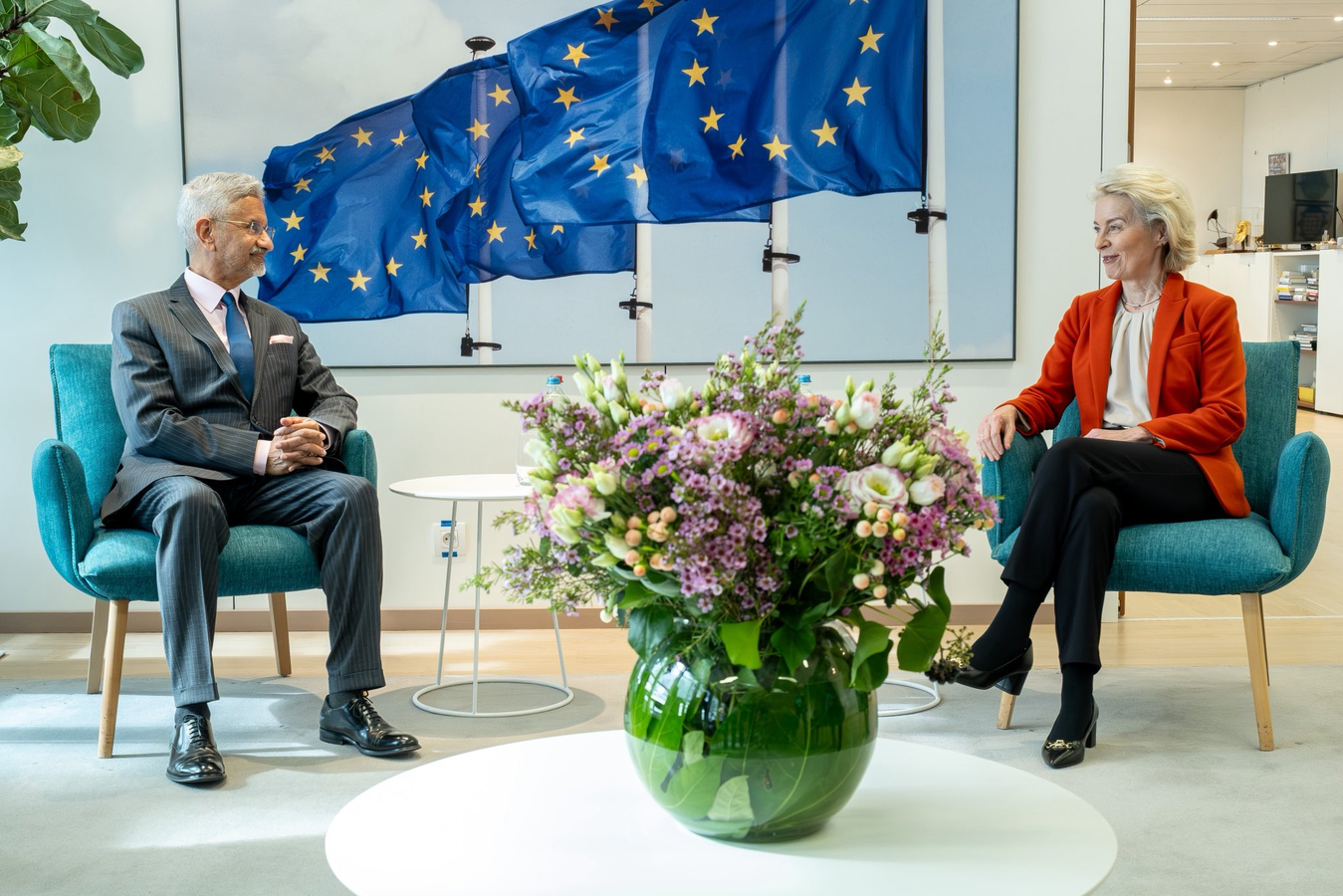 Jaishankar and von der Leyen Discuss West Asia, Ukraine Developments
