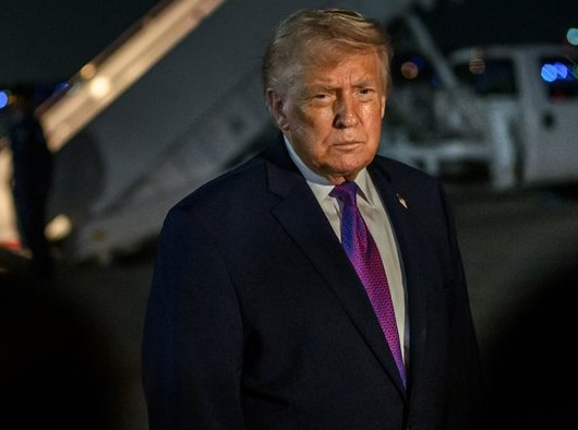 Trump Prioritizes Iran Response Over China Visit.webp