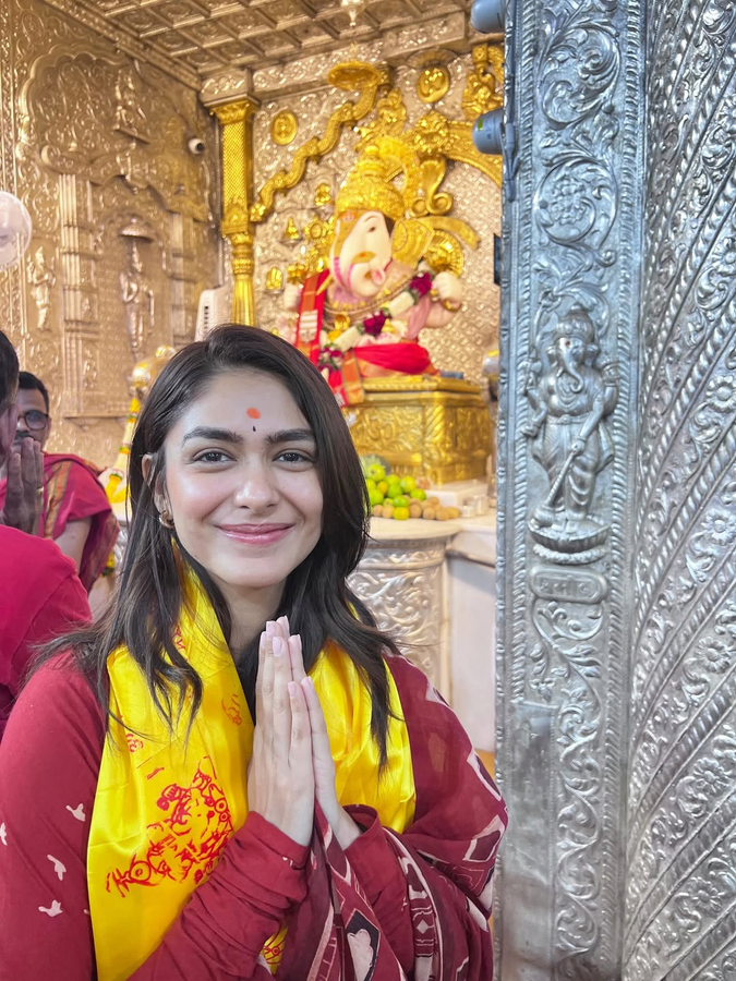Celebrity Sightings: Mrunal Thakur in Pune for Bappa Darshan.webp