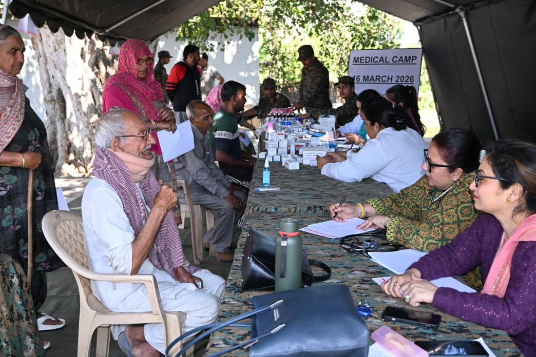 Akhnoor Residents Benefit from Army-Organized Health & Eye Camp.webp