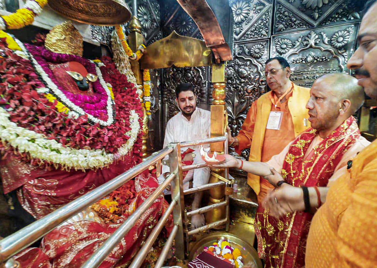 Preparing for Festivals: Adityanath Inspects Temple.webp