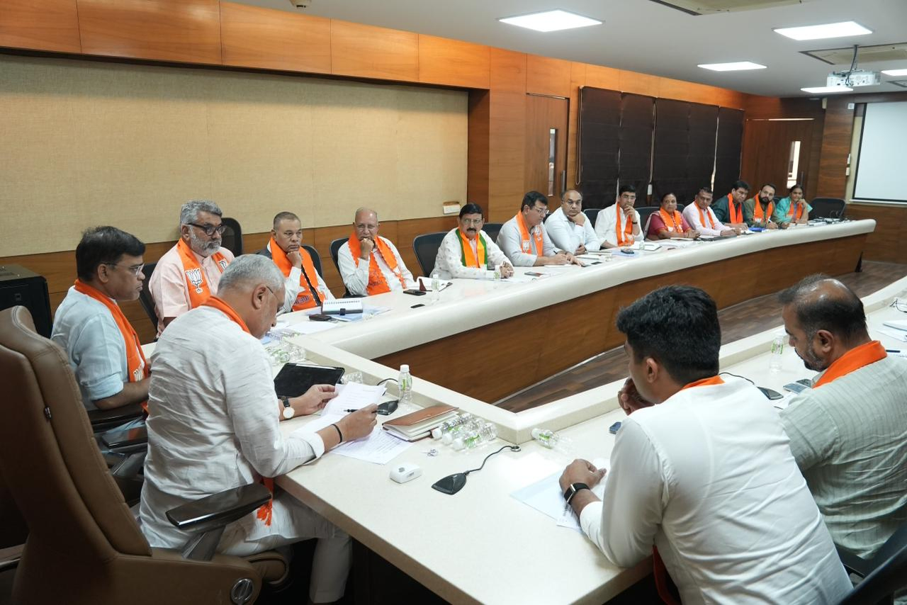 Gujarat BJP Prepares for Local Polls with Key Strategy Meeting.webp
