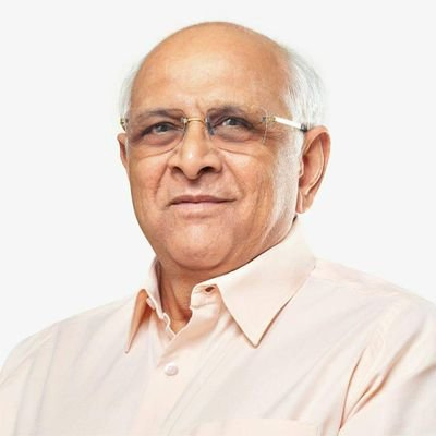 Gujarat Records First Cashless PM-RAHAT Claim.webp