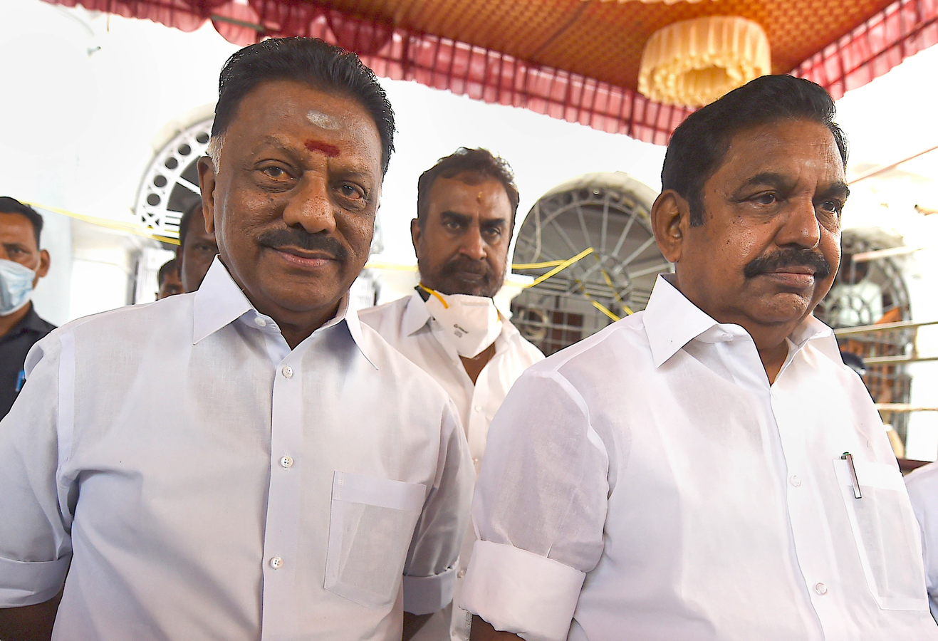 AIADMK's Poor Performance: Pannerselvam Points Finger at Leadership.webp
