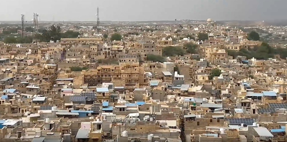 Rajasthan Weather Alert: Thunderstorms and Hail Expected.webp