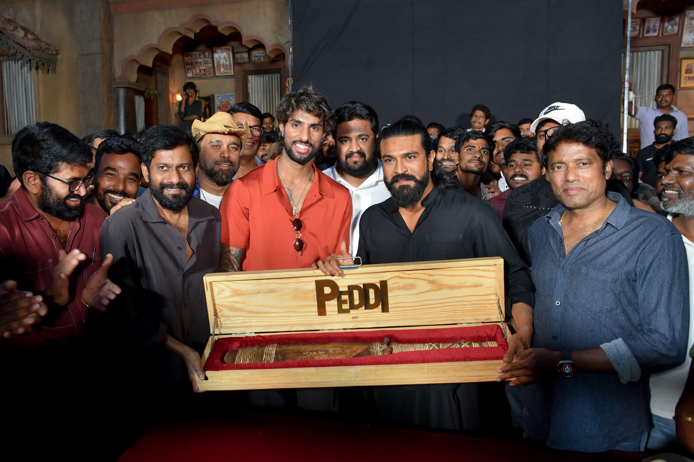 Ram Charan Presents Cricket Bat to T20 World Cup Star.webp