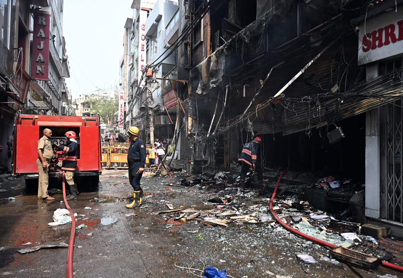 Delhi Government Offers Rs 10 Lakh Compensation After Palam Fire.webp