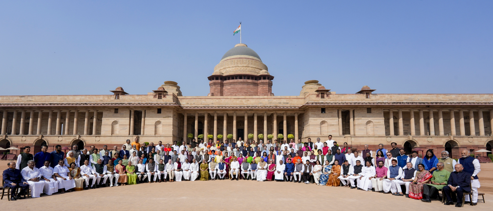 Radhakrishnan Hosts Farewell for Rajya Sabha Retirees.webp