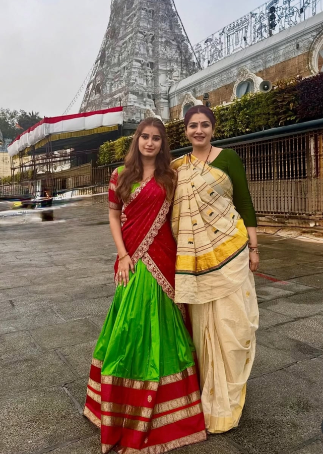 Raveena Tandon & Daughter Celebrate Rasha's Birthday at Tirupati.webp