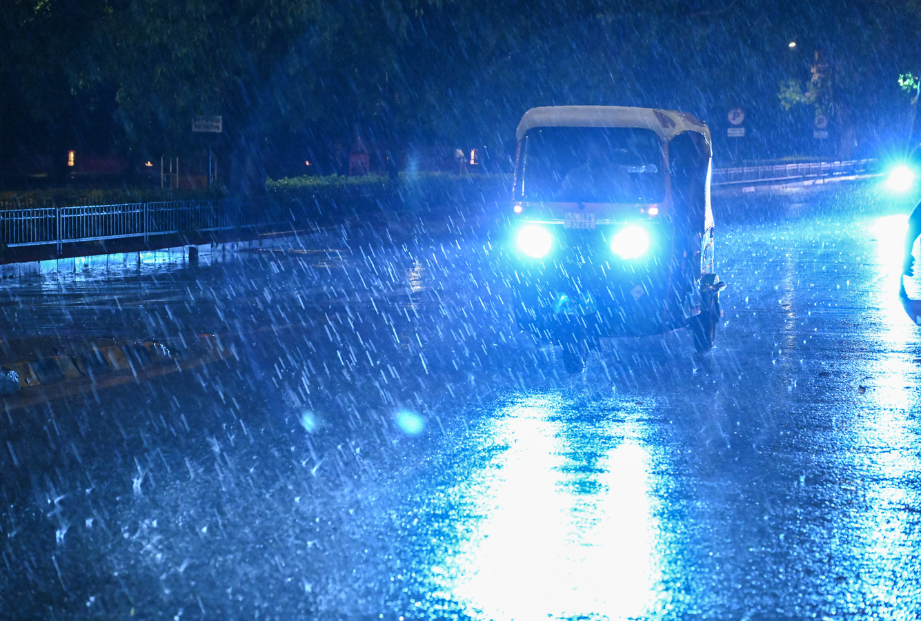 Delhi Weather Update: Storm Continues, Air Quality Remains a Concern.webp