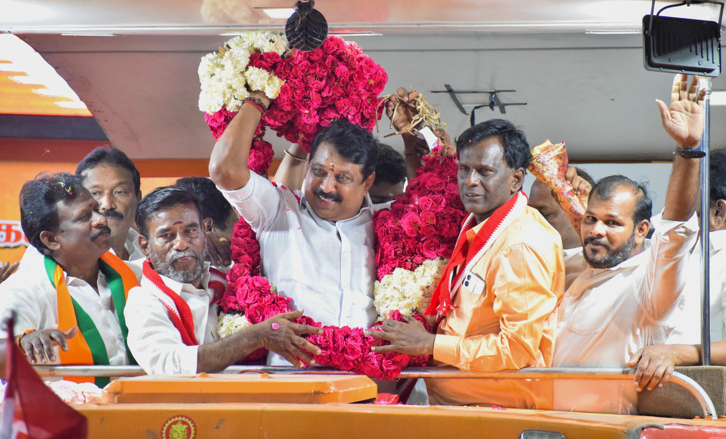 Palaniswami Visits Delhi to Finalize Assembly Seat-Sharing.webp