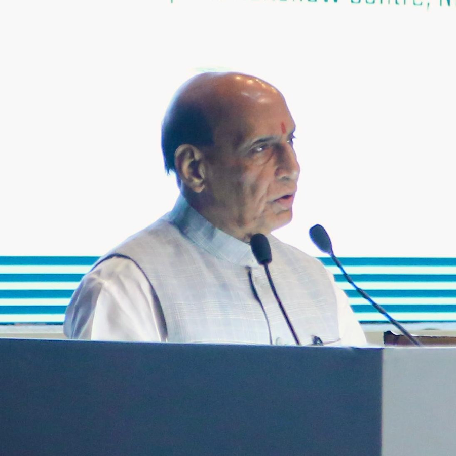 Rajnath Singh Inaugurates Defence Conclave 2026.webp