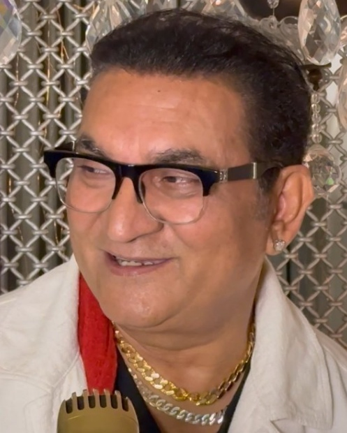 Abhijeet Bhattacharya Discusses Song Credit on Indian Idol.webp