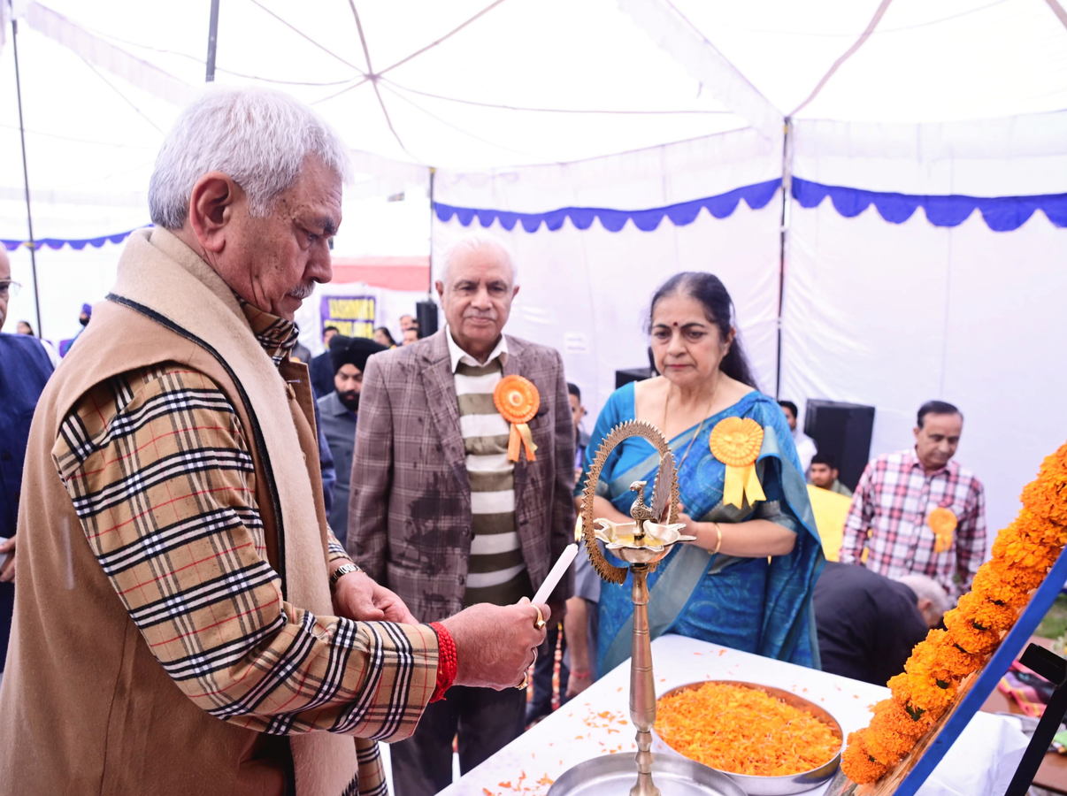 Navreh Celebrations in Jammu: Sinha Emphasizes Tradition and Heritage.webp