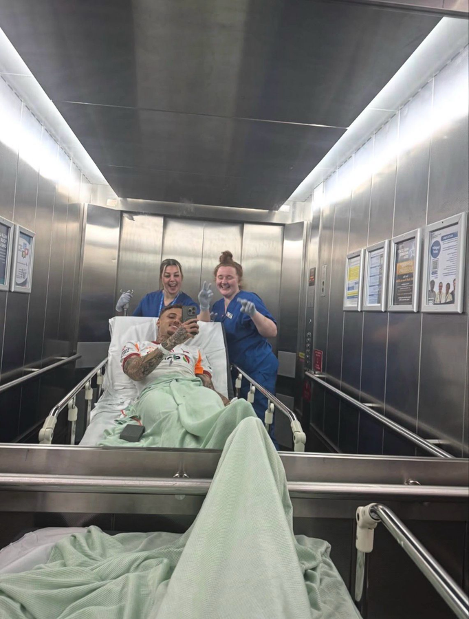 Noa Lang Undergoes Surgery After Champions League Injury.webp