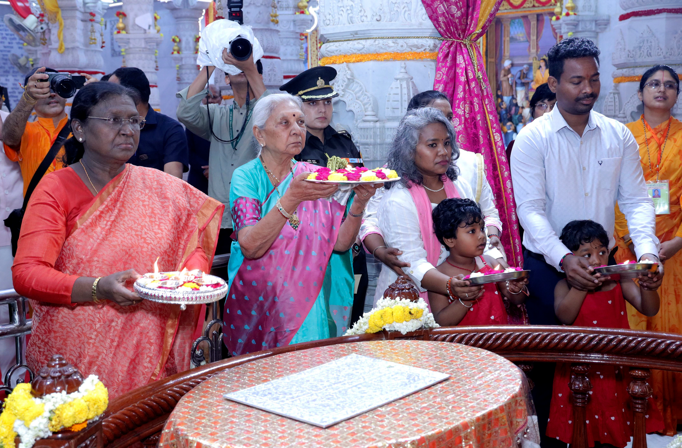 Droupadi Murmu's Uttar Pradesh Visit Includes Mathura Events.webp