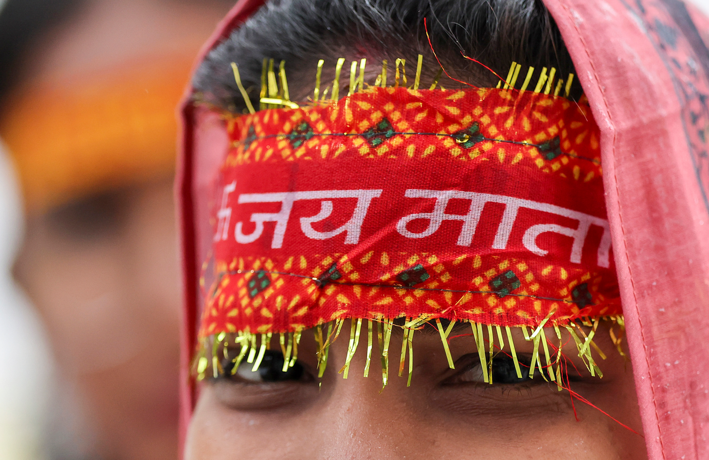 Navratri Pilgrimage: Thousands Seek Blessings at Vaishno Devi.webp