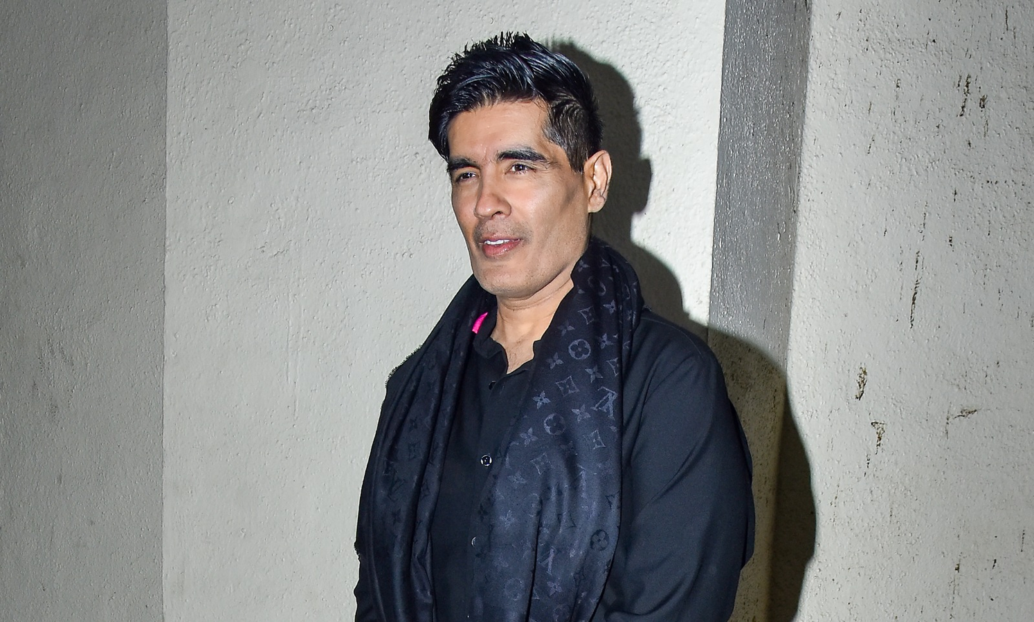 Industry Pays Respects to Manish Malhotra's Mother.webp